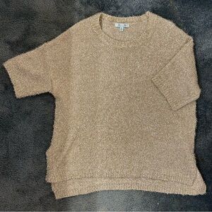 GOLD METALLIC TOP SHORT SLEEVE